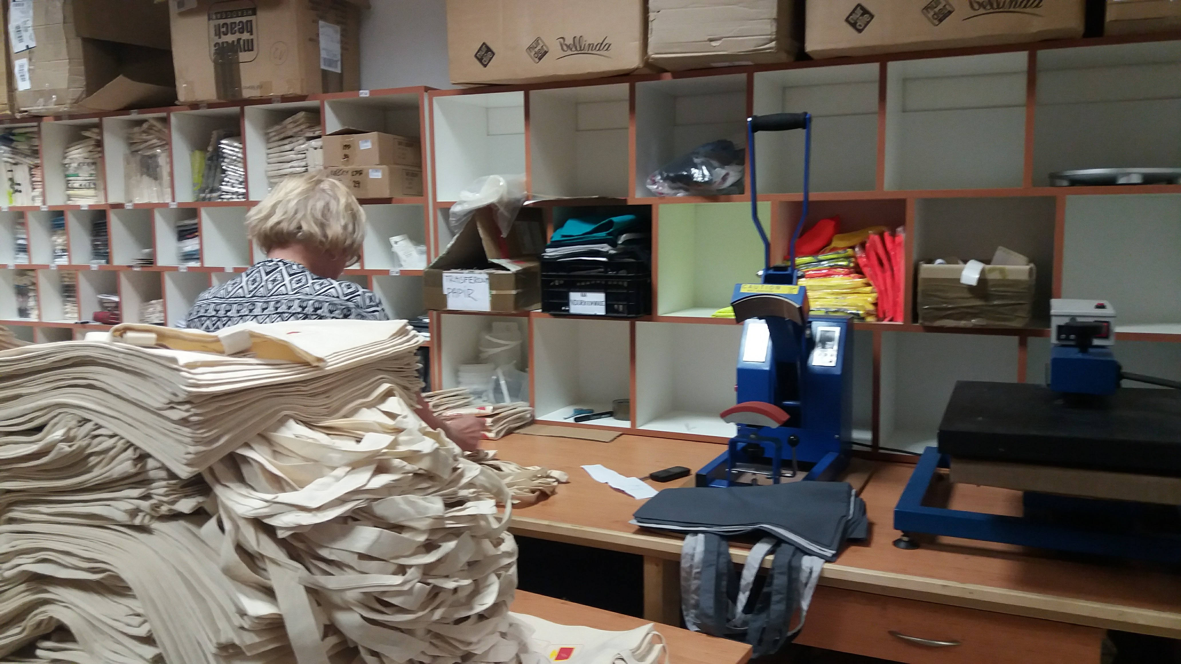 Expedice látkových tašek